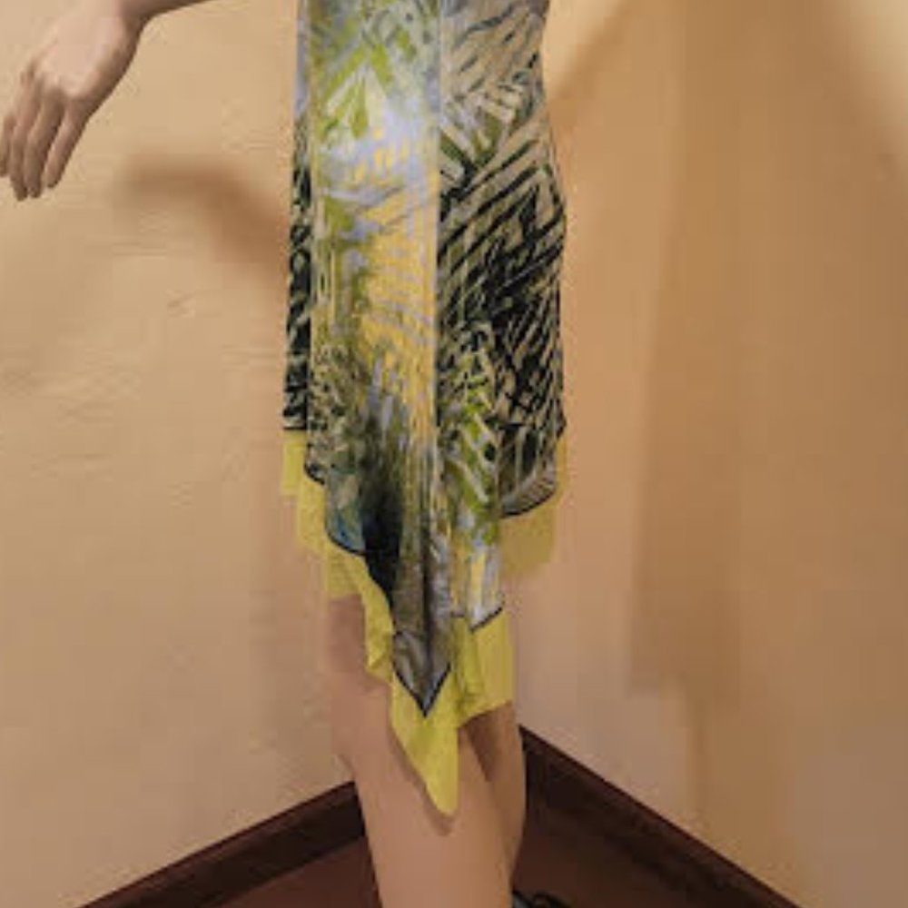 Cupio wome's sleeveless soft light weight striking tropical pattern - Small - Picture 4 of 8